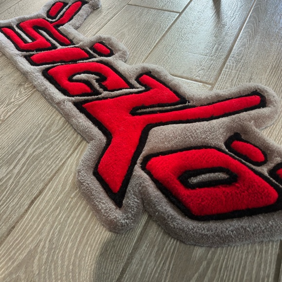 Custom Tufted Rug - Sicko Inspired - Picture 4 of 6